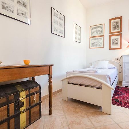 Lupari Apartment, Palazzo Storico Sotto Le Due Torri Bologna Kültér fotó