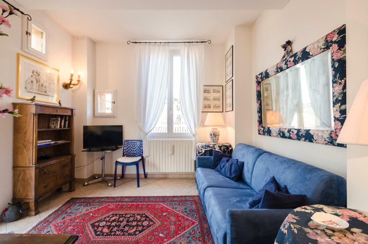 Lupari Apartment, Palazzo Storico Sotto Le Due Torri Bologna Kültér fotó