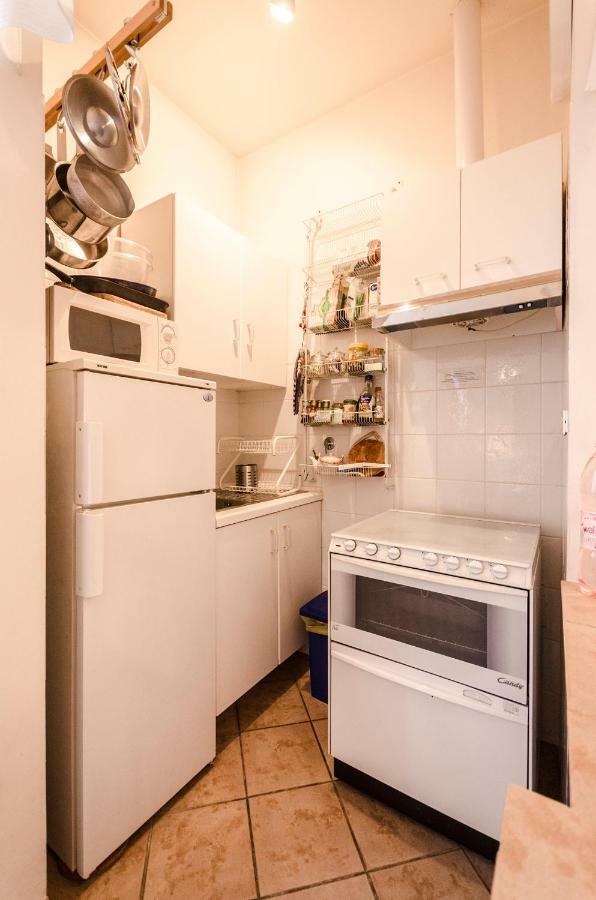Lupari Apartment, Palazzo Storico Sotto Le Due Torri Bologna Kültér fotó